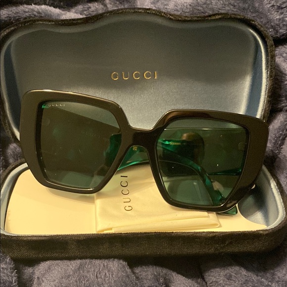 Gucci Geometric Sunglasses GG0956S 001 Black/Green 54mm - Picture 12 of 12